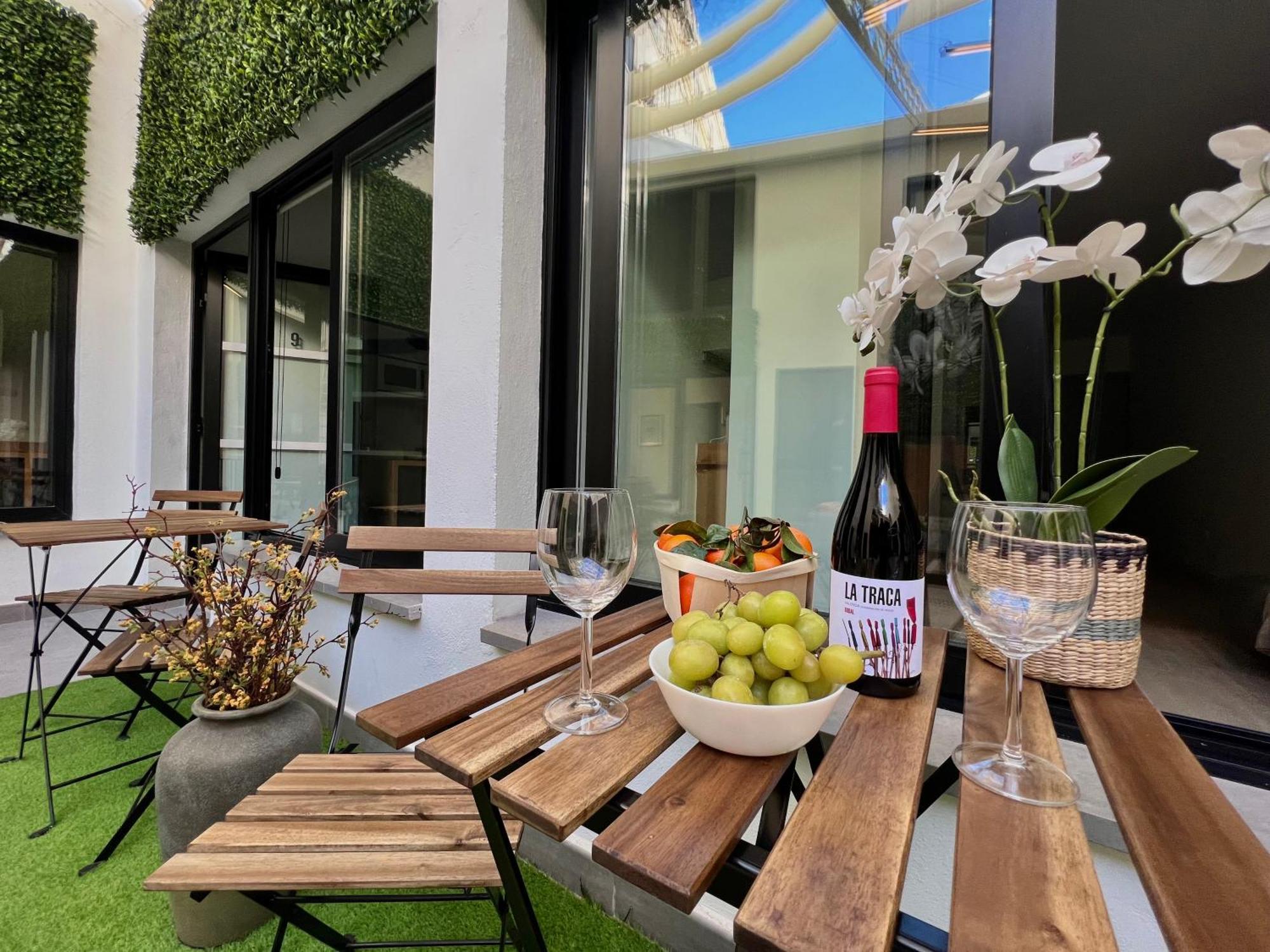 Sorolla Urban Suites Valencia Exterior photo